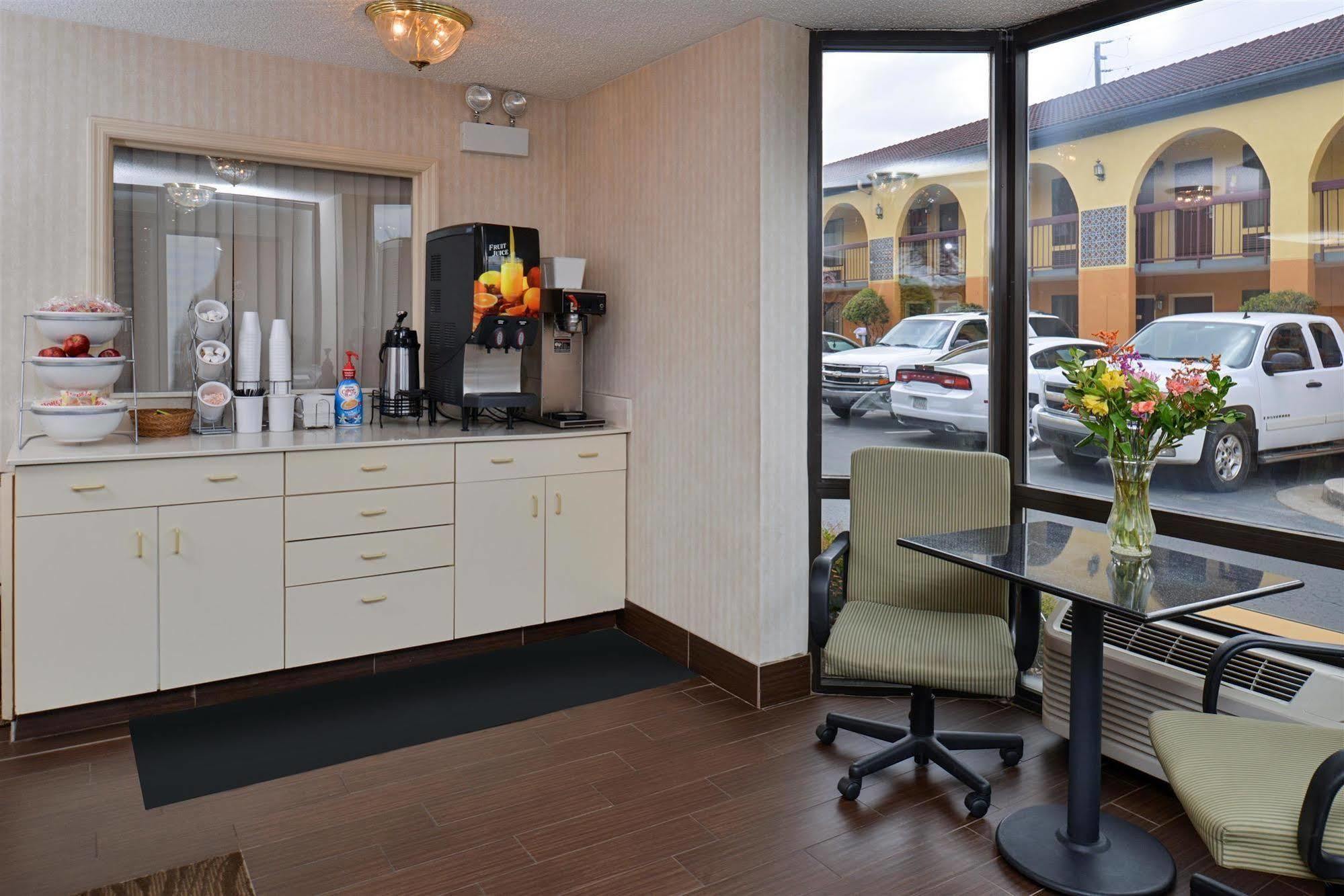 Econo Lodge Gainesville Ngoại thất bức ảnh