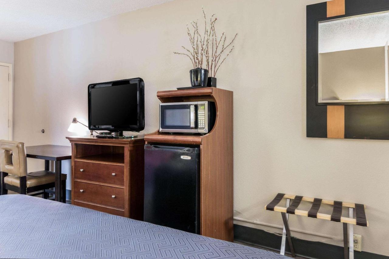 Econo Lodge Gainesville Ngoại thất bức ảnh